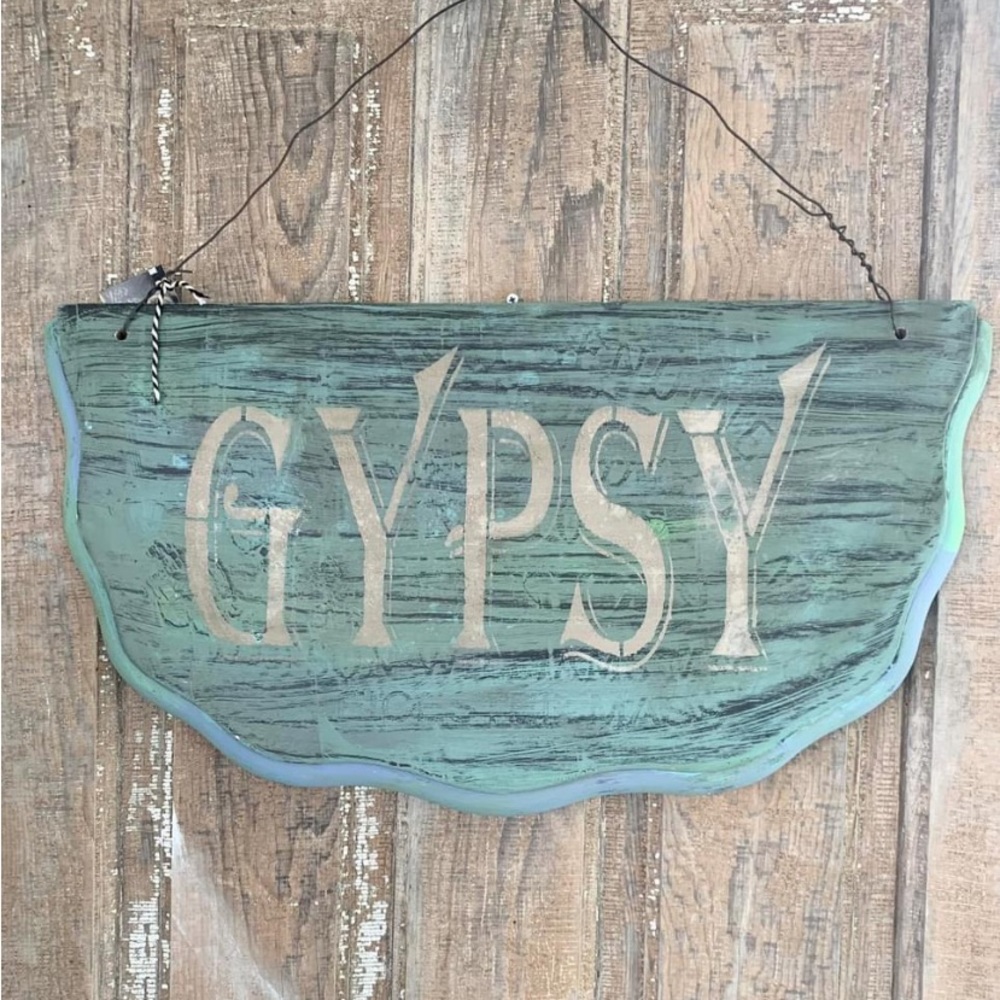 Gypsy sign